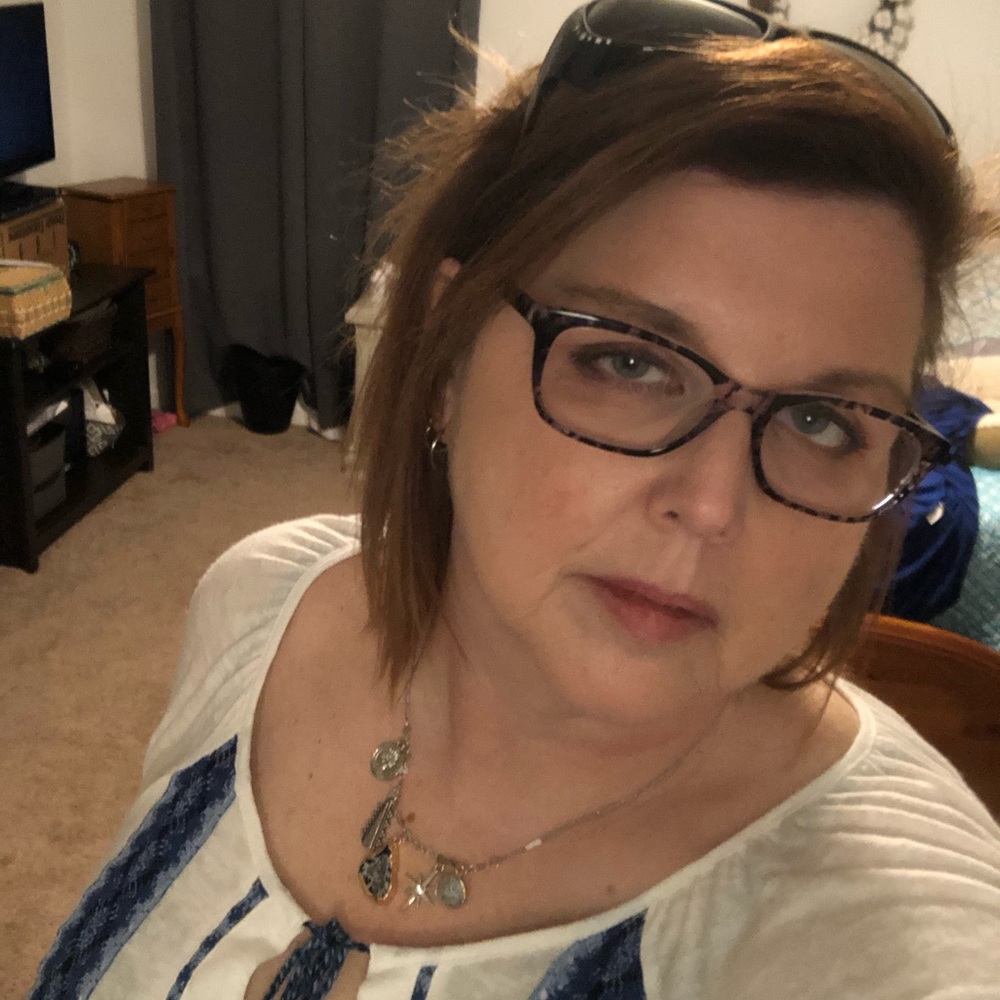 Meet your Posher, Angela